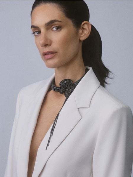 Naszyjnik choker - czarny. Czarne naszyjniki Reserved. Za 99.99 zł.