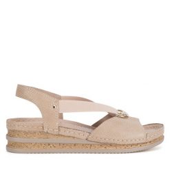 Sandały Go Soft. Brązowe sandały GO SOFT, bez wzorów, bez obcasa, na koturnie, bez zapięcia. Za 169.99 zł.