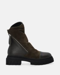 ZIELONE BOTKI DAMSKIE H015SUKHOBB045. Zielone botki Venezia, bez wzorów, ze skóry, bez obcasa, bez zapięcia. Za 429.00 zł.
