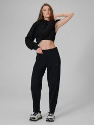 4F Spodnie dresowe damskie - czarne S. Czarne spodnie sportowe 4f, bez wzorów, z dresówki. Za 159.99 zł.