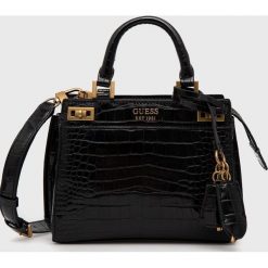 Guess torebka kolor czarny. Czarne listonoszki Guess, z aplikacjami, na ramię, bez dodatków. Za 529.99 zł.