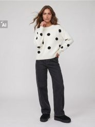 Sweter w grochy z domieszką wełny - kremowy. Białe swetry Sinsay, l, bez wzorów, z wełny, bez ramiączek. Za 49.99 zł.