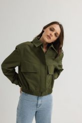 Krótka kurtka bomberka w kolorze KHAKI - WONDER-XL. Zielone kurtki Marsala, xl, bez wzorów, z bawełny, klasyczne, bez kaptura. W wyprzedaży za 99.98 zł.