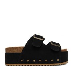 Klapki DeeZee. Czarne klapki DeeZee, bez wzorów, bez obcasa, bez zapięcia. Za 139.99 zł.