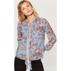 Koszula w kwiaty - Niebieski. Bluzki marki Mohito. W wyprzedaży za 59.99 zł.