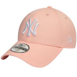 Czapka z daszkiem New Era MLB New York Yankees. Białe czapki z daszkiem New Era, bez wzorów, sportowe. Za 89.99 zł.