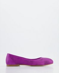 BALERINY DAMSKIE 2218611 DK VIOLE. Baleriny Venezia, bez wzorów, ze skóry, bez obcasa, bez zapięcia. Za 189.00 zł.