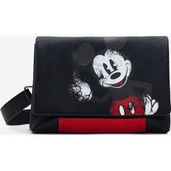 Desigual torebka kolor czarny. Czarne listonoszki Desigual, bez wzorów, bez dodatków. W wyprzedaży za 199.99 zł.