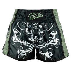 Szorty do boksu tajskiego Pride or Die Pirate V2. Czarne szorty PRIDE OR DIE, bez wzorów, sportowe. Za 227.00 zł.