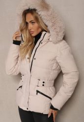 Jasnobeżowa Kurtka z Pikowaniem Odpinanym Kapturem i Futerkiem z Paskiem Vortinay. Brązowe kurtki Renee, l, bez wzorów, z jeansu, eleganckie. W wyprzedaży za 146.99 zł.