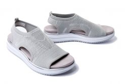 RIEKER REMONTE D1J52-52 green, sandały damskie. Zielone sandały Rieker Remonte, bez wzorów, bez obcasa, na koturnie, bez zapięcia. Za 329.90 zł.