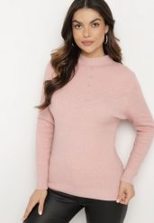 Jasnoróżowy Prążkowany Sweter z Wełną Półgolfem i Guzikami Tinnearia. Czerwone swetry Born2be, bez wzorów, z jeansu, eleganckie, bez ramiączek. W wyprzedaży za 84.99 zł.