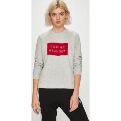 Tommy Hilfiger - Bluza. Szare bluzy marki Tommy Hilfiger, z nadrukiem, z bawełny. Za 359.90 zł.