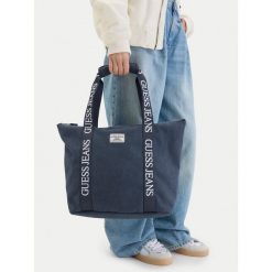 Torebka Guess Jeans. Niebieskie shopper bag Guess Jeans, z aplikacjami, z jeansu, bez dodatków. Za 199.99 zł.