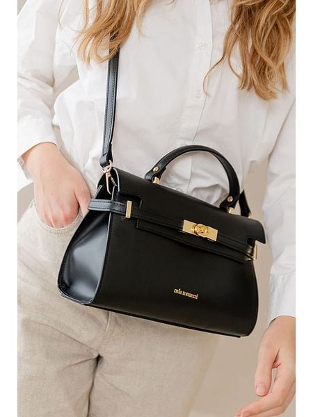 Mia Tomazzi Torebka "Tazzoli" w kolorze czarnym - 27 x 19 x 11 cm rozmiar: onesize. Czarne torebki klasyczne Mia Tomazzi, bez wzorów, z materiału, przez ramię, bez dodatków. Za 369.99 zł.