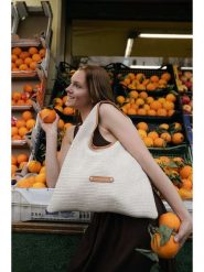 Maison héritage PARIS Shopper bag "Aya" w kolorze beżowym - 40 x 35 x 3 cm rozmiar: onesize. Brązowe shopper bag maison héritage PARIS, bez wzorów, z materiału, na ramię, bez dodatków. Za 424.95 zł.
