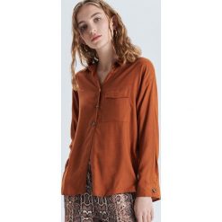 Gładka koszula oversize - Brązowy. Koszule Cropp. W wyprzedaży za 19.99 zł.