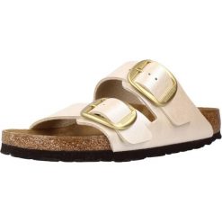 Klapki damskie Birkenstock Arizona Big Buckle. Białe klapki Birkenstock, bez wzorów, bez obcasa, bez zapięcia. Za 809.00 zł.