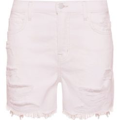 Szorty J BRAND I612HL IVY Różowy. Szorty marki J Brand. W wyprzedaży za 600.00 zł.
