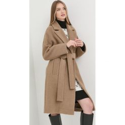 Pinko płaszcz wełniany kolor brązowy przejściowy oversize. Brązowe płaszcze Pinko, l, bez wzorów, z wełny, klasyczne, bez kaptura. Za 2,709.90 zł.