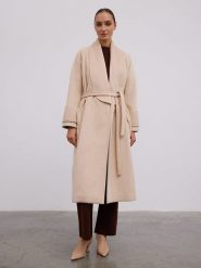 BGN Płaszcz przejściowy w kolorze beżowym rozmiar: 40. Brązowe płaszcze BGN, bez wzorów, z wełny, bez kaptura. Za 323.50 zł.