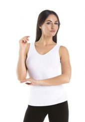 Koszulka bawełniana na ramiączkach dekolt V Teyli Claudia V. Białe t-shirty sportowe Teyli, m, z aplikacjami, z bawełny, bez ramiączek, na fitness i siłownię. Za 79.99 zł.