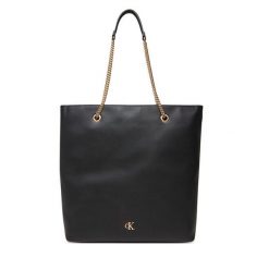 Torebka Calvin Klein. Czarne torebki klasyczne Calvin Klein, bez wzorów, klasyczne, bez dodatków. Za 649.99 zł.