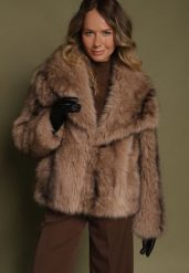 Jasnobrązowa Oversizowa Kurtka Futerko z Szerokim Kołnierzem Lenelle. Brązowe kurtki Born2be, l, bez wzorów, z futra, eleganckie, bez kaptura. Za 249.99 zł.