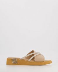 KLAPKI DAMSKIE 03-920 BEIGE. Brązowe klapki Venezia, bez wzorów, ze skóry, bez obcasa, bez zapięcia. Za 229.00 zł.