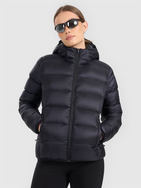 4F Kurtka puchowa trekkingowa z wypełnieniem naturalnym damska - czarna L. Czarne kurtki 4f, l, bez wzorów, z puchu, bez kaptura. Za 799.99 zł.