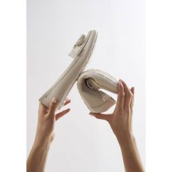 Beżowe Mokasyny Vestigial. Mokasyny marki Born2be. Za 69.99 zł.