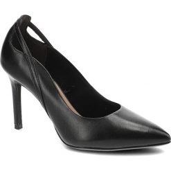 Czarne Czółenka Tamaris Eleganckie Skórzane Buty. Czarne czółenka Tamaris, bez wzorów, ze skóry, eleganckie, bez obcasa, na obcasie, bez zapięcia. Za 349.00 zł.