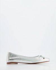 BALERINY DAMSKIE 21655 SILVER. Szare baleriny Venezia, bez wzorów, ze skóry, bez obcasa, bez zapięcia. Za 199.00 zł.
