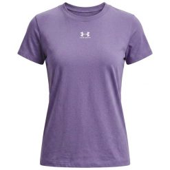 Koszulka Under Armour Ua Rival Core Ss Damskie. Fioletowe t-shirty sportowe Under Armour, s, bez wzorów, z bawełny, bez ramiączek. Za 225.99 zł.