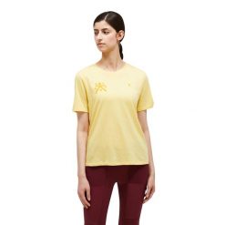 Koszulka Peak Performance damska Explore Graphic Tee żółta - L. Żółte t-shirty sportowe Peak Performance, l, bez wzorów, bez ramiączek. Za 209.00 zł.