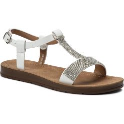 Sandały BASSANO WSL996-22. Białe sandały Bassano, bez wzorów, ze skóry ekologicznej, bez obcasa, bez zapięcia. Za 59.99 zł.