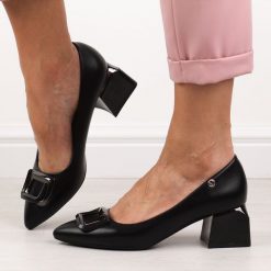Czarne czółenka damskie na obcasie Vinceza 62101. Czarne czółenka VINCEZA, na jesień, z aplikacjami, ze skóry, eleganckie, bez obcasa, na obcasie, bez zapięcia. Za 149.00 zł.