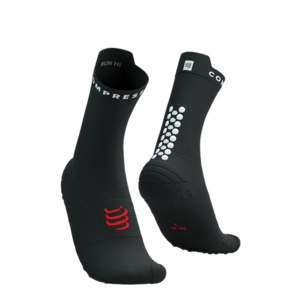 Skarpetki biegowe Compressport ProRacing Socks V4 Run High black/white. Białe skarpetki Compressport, bez wzorów. Za 69.99 zł.