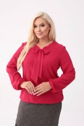 Elegancka czerwona bluzka Livia z wiązaniem PLUS SIZE XXL OVERSIZE. Czerwone bluzki Moda Size Plus Iwanek, plus size, bez wzorów, z poliesteru, eleganckie, bez kołnierzyka, plus size, bez ramiączek. Za 199.90 zł.