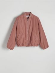 Kurtka bomberka oversize - jasnofioletowy. Fioletowe kurtki Reserved, l, bez wzorów, z tkaniny, bez kaptura. Za 199.99 zł.
