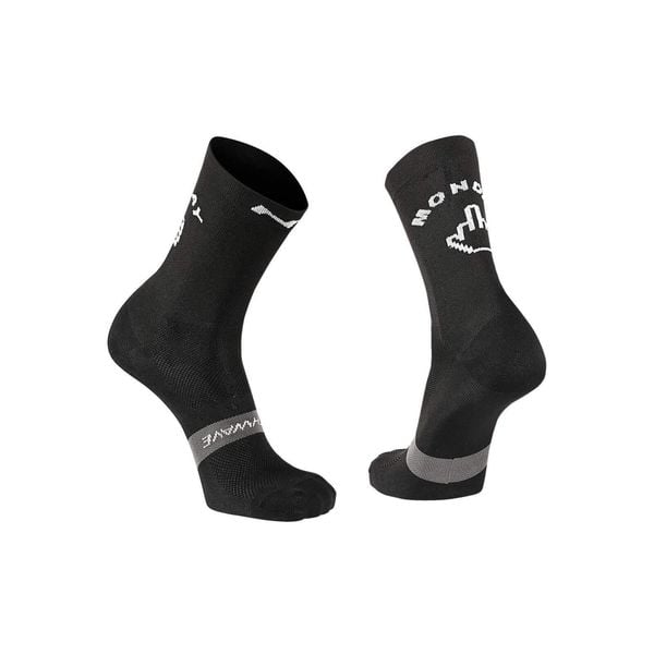 Skarpety rowerowe NORTHWAVE SUNDAY MONDAY SOCK czarne. Czarne skarpetki Northwave, bez wzorów. Za 30.00 zł.