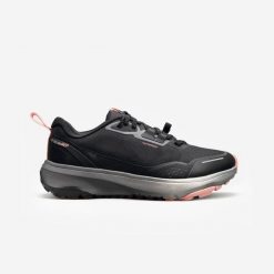 Buty do biegania damskie Kiprun JF 190 Grip Waterproof. Czarne buty do biegania KIPRUN, bez wzorów, z materiału, bez zapięcia, do biegania. Za 249.99 zł.