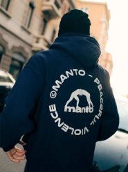 MANTO bluza z kapturem LABEL 25 OVERSIZE granatowa. Niebieskie bluzy MANTO, xl, bez wzorów, z bawełny, bez ramiączek, z kapturem. Za 299.00 zł.