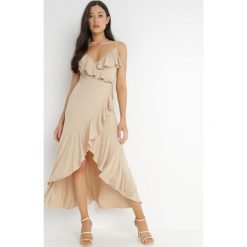 Beżowa Sukienka Adathe. Brązowe sukienki Born2be, l, z aplikacjami, eleganckie, bez kołnierzyka, bez ramiączek, midi, kopertowe. W wyprzedaży za 101.99 zł.