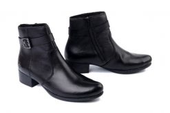 RIEKER 78664-00 black, botki damskie. Czarne botki Rieker, bez wzorów, bez obcasa, na obcasie, bez zapięcia. Za 311.92 zł.