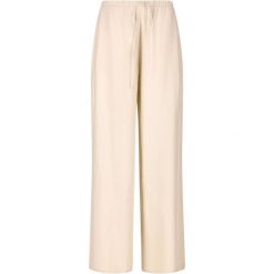 Spodnie damskie Athlecia Resort. Białe spodnie dresowe Athlecia, bez wzorów, długie. Za 263.00 zł.