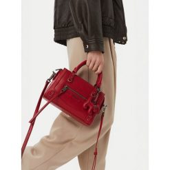 Torebka Badura. Czerwone torebki klasyczne Badura, bez wzorów, klasyczne, bez dodatków. Za 249.99 zł.