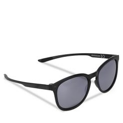 Okulary przeciwsłoneczne 4F. Czarne okulary przeciwsłoneczne 4f, bez wzorów. Za 79.99 zł.