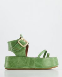 SANDAŁY DAMSKIE M31 FROZEN VERDE. Sandały Venezia, bez wzorów, ze skóry, bez obcasa, bez zapięcia. Za 309.00 zł.