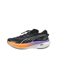 Buty trailowe PUMA Deviate Nitro 3 Wtr+ Noir Femme. Czarne buty do biegania Puma, bez wzorów, z materiału, bez zapięcia, do biegania. Za 646.15 zł.